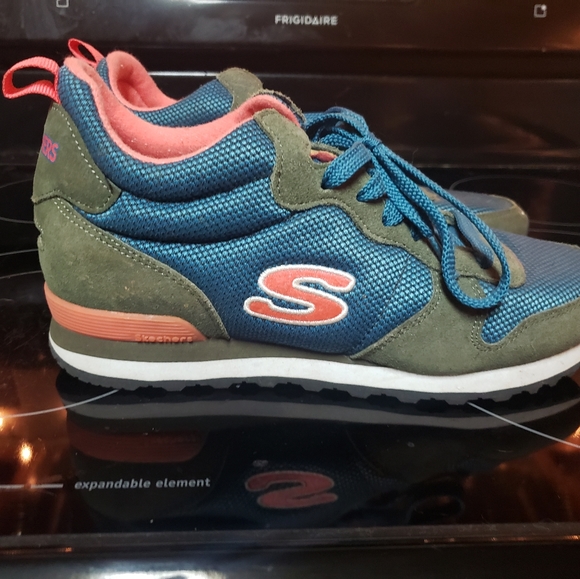 Womens SKETCHERS hiking boots - Picture 1 of 4